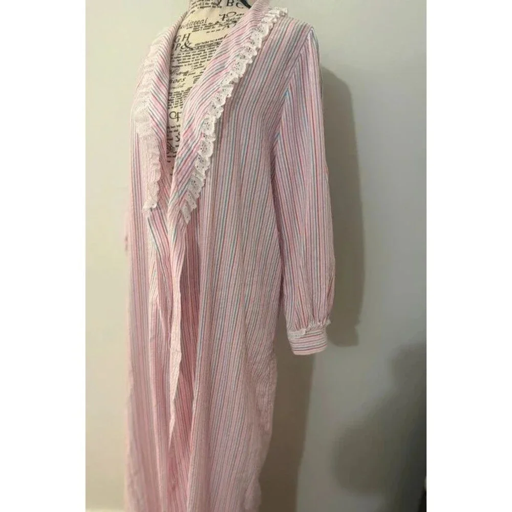Unbranded Vintage floor length striped ruffle lace dressing gown